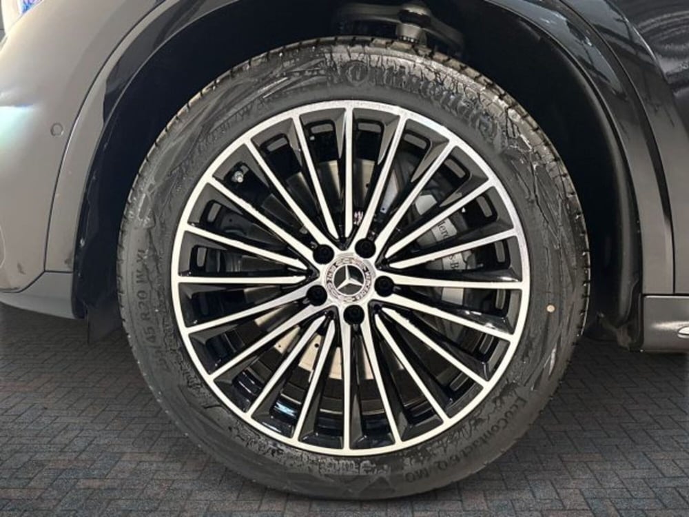 Mercedes-Benz GLC nuova a Bologna (8)