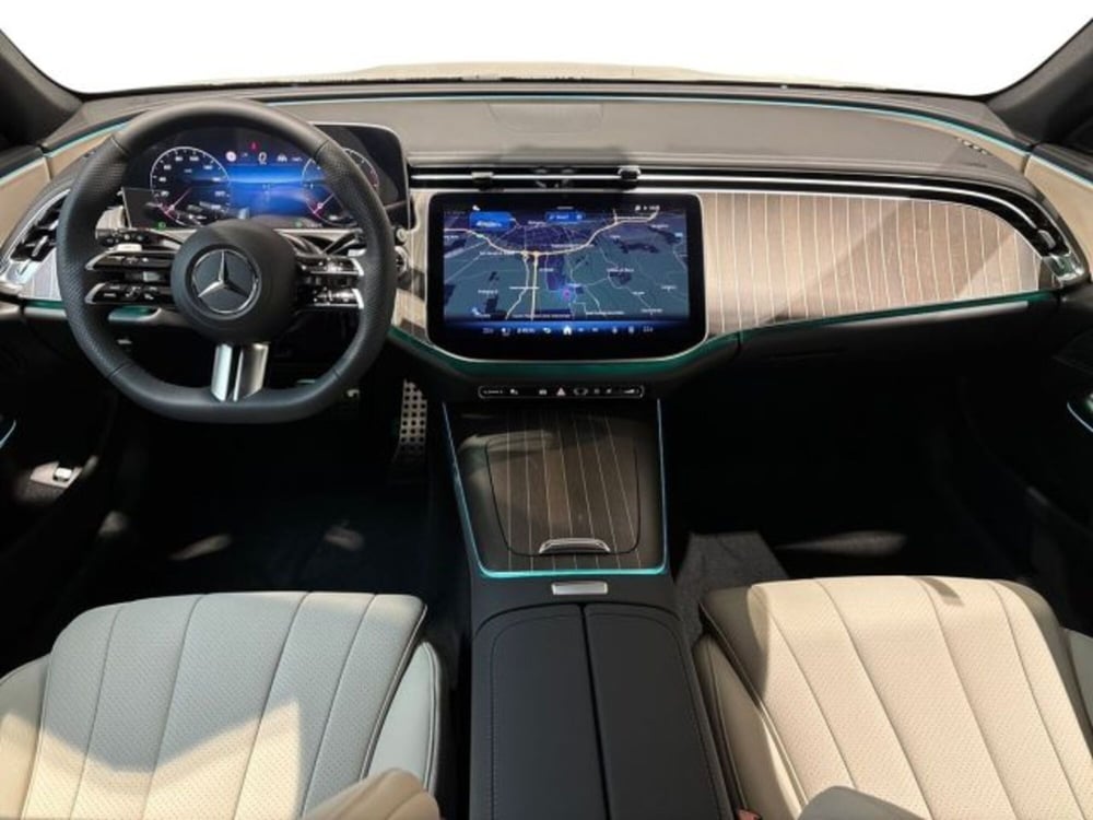 Mercedes-Benz Classe E Station Wagon nuova a Bologna (13)