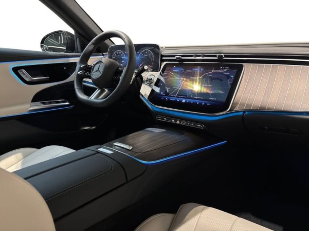 Mercedes-Benz Classe E Station Wagon nuova a Bologna (15)