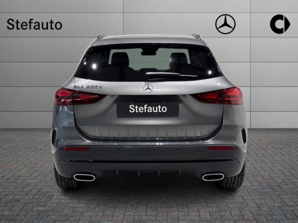 Mercedes-Benz GLA SUV nuova a Bologna (6)