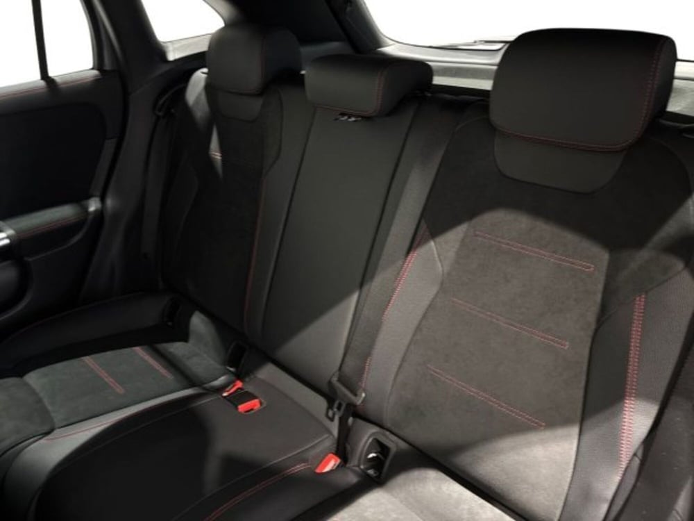 Mercedes-Benz GLA SUV nuova a Bologna (9)