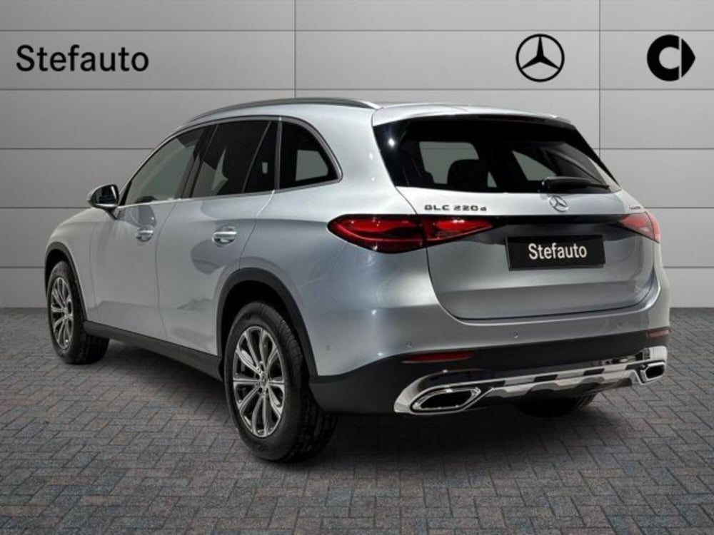 Mercedes-Benz GLC nuova a Bologna (5)