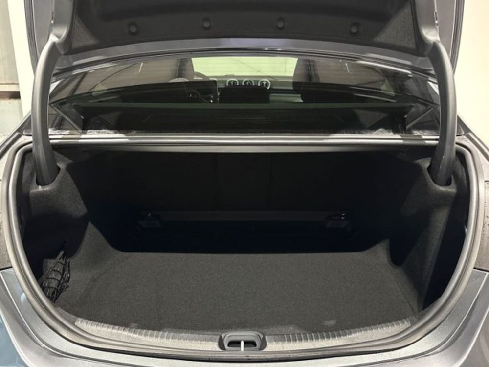 Mercedes-Benz Classe C nuova a Bologna (7)