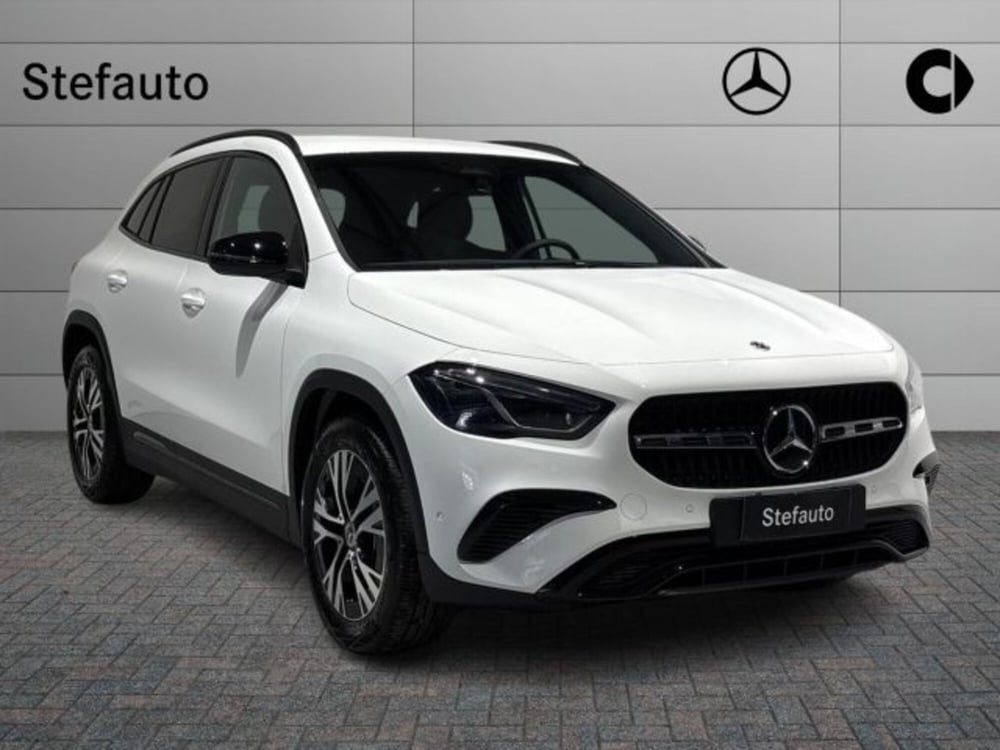 Mercedes-Benz GLA SUV nuova a Bologna