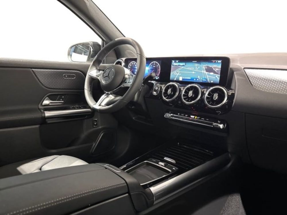 Mercedes-Benz GLA SUV nuova a Bologna (15)