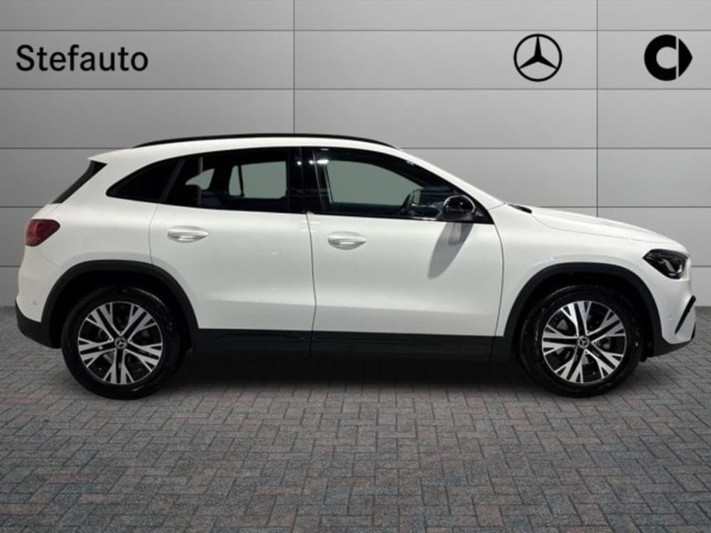 Mercedes-Benz GLA SUV nuova a Bologna (2)