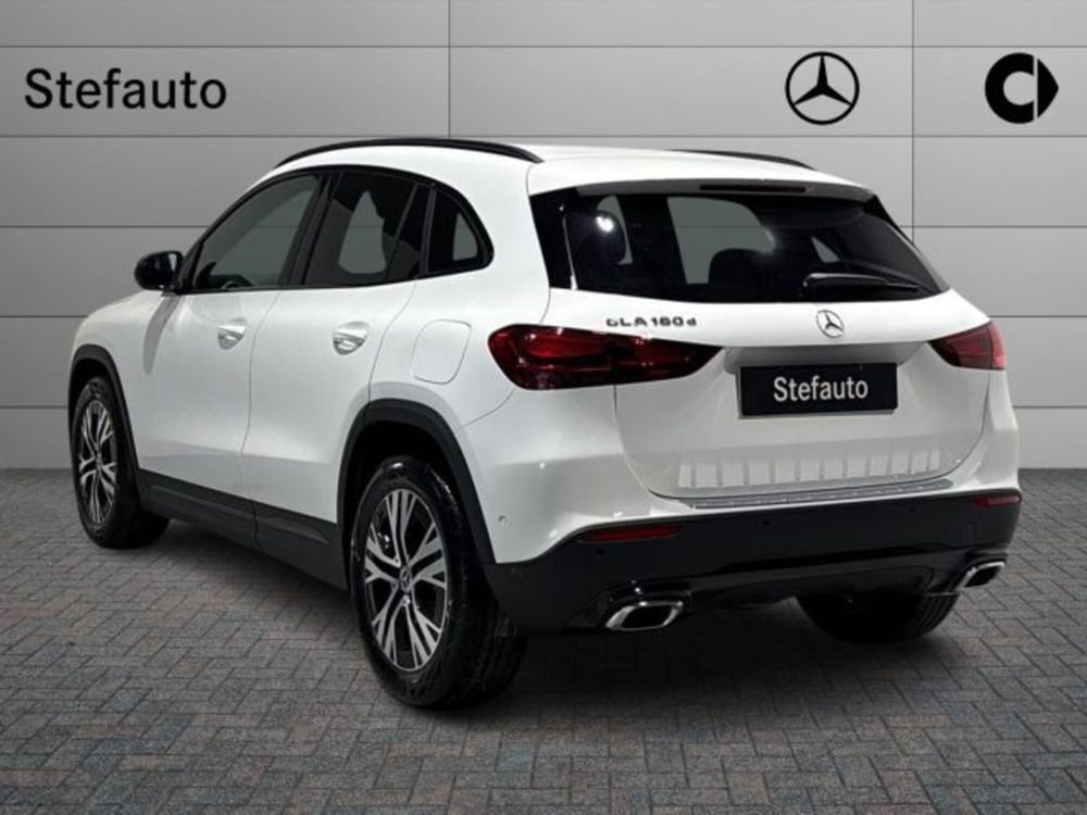Mercedes-Benz GLA SUV nuova a Bologna (5)