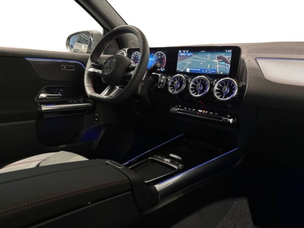 Mercedes-Benz GLA SUV nuova a Bologna (15)