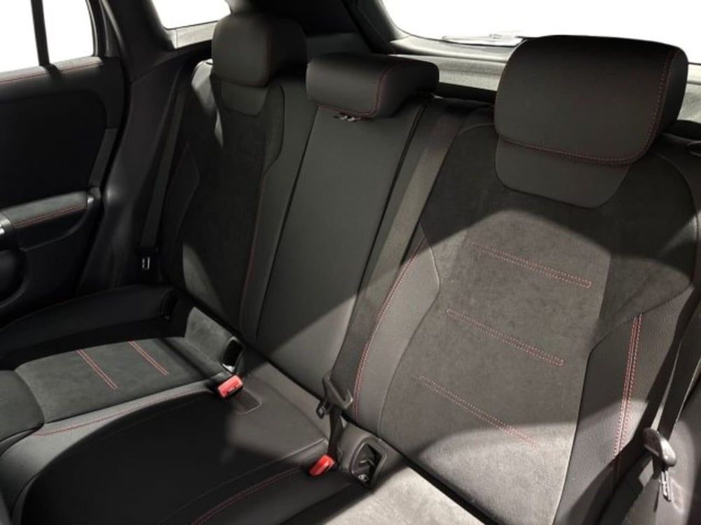 Mercedes-Benz GLA SUV nuova a Bologna (9)
