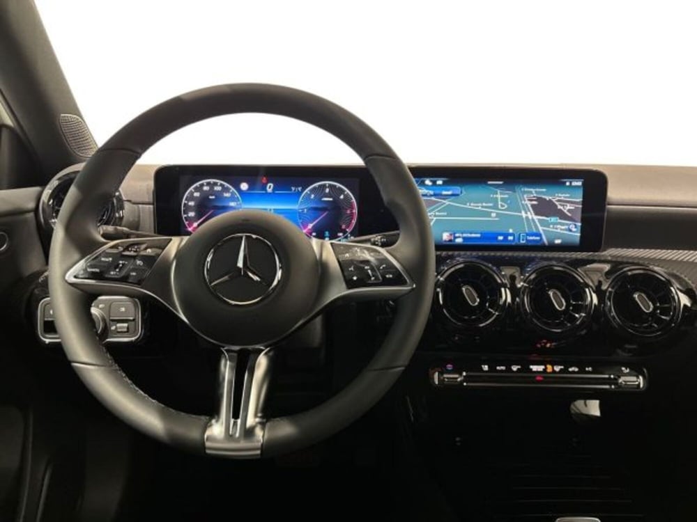 Mercedes-Benz Classe A nuova a Bologna (14)