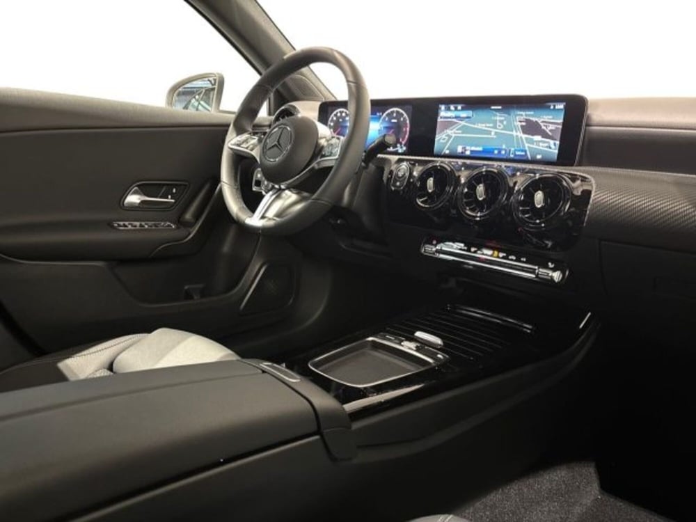 Mercedes-Benz Classe A nuova a Bologna (15)
