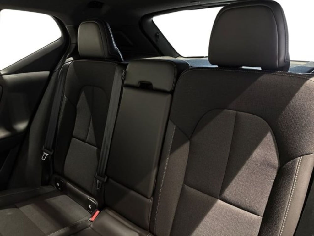 Volvo XC40 usata a Bologna (9)