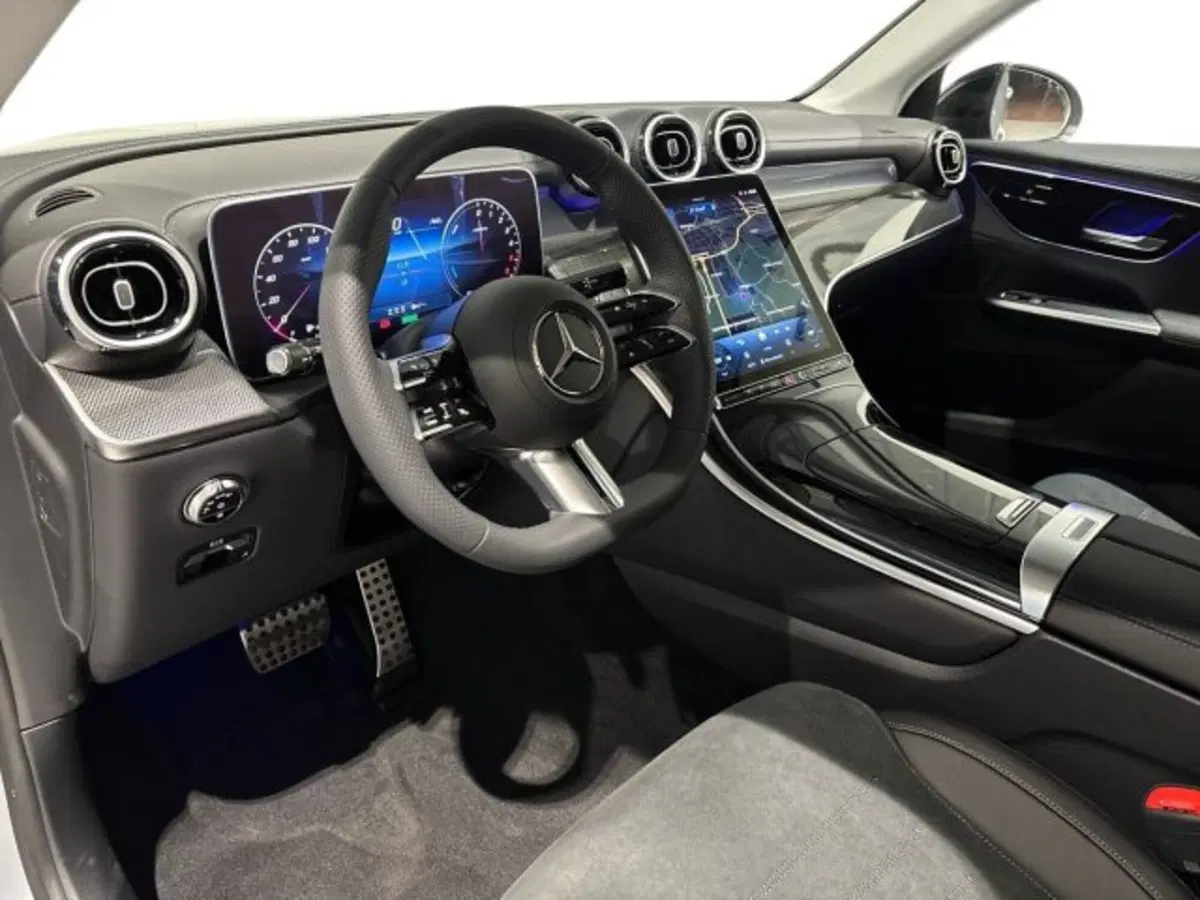 Mercedes-Benz GLC nuova a Bologna (11)