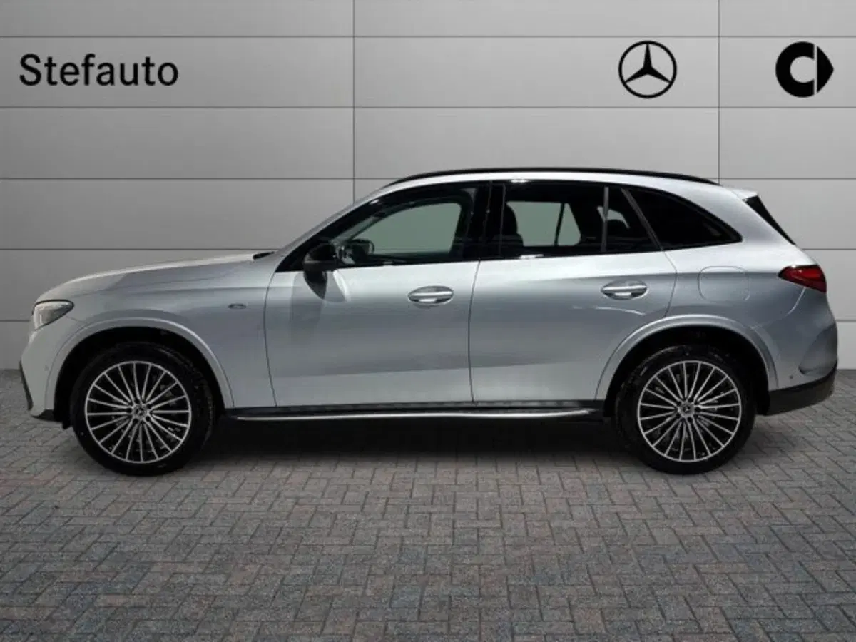 Mercedes-Benz GLC nuova a Bologna (3)