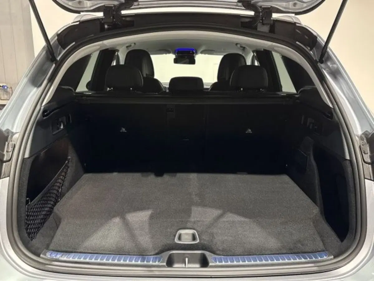 Mercedes-Benz GLC nuova a Bologna (7)