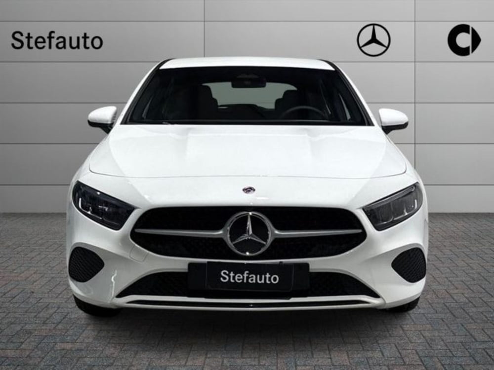 Mercedes-Benz Classe A Sedan nuova a Bologna (4)
