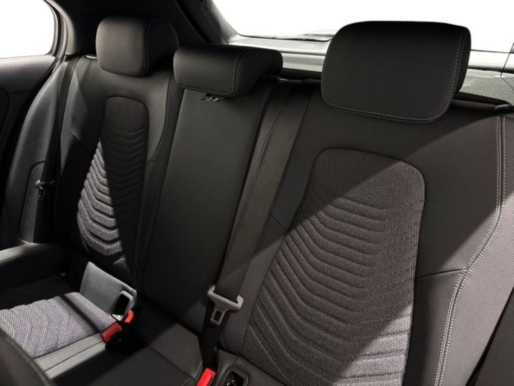 Mercedes-Benz Classe A Sedan nuova a Bologna (9)