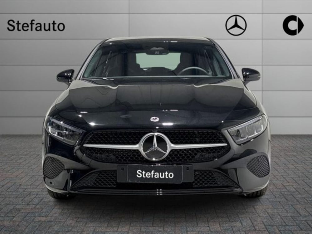 Mercedes-Benz Classe A Sedan nuova a Bologna (4)