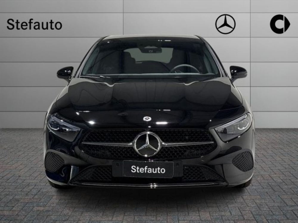 Mercedes-Benz Classe A Sedan nuova a Bologna (4)