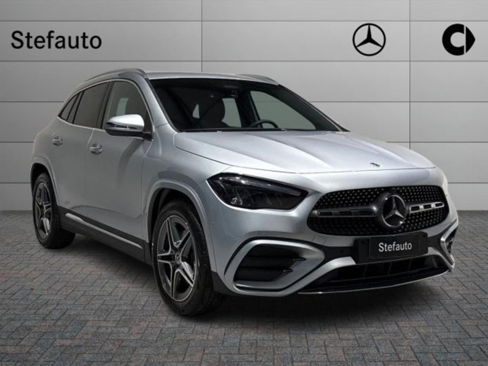 Mercedes-Benz GLA SUV nuova a Bologna