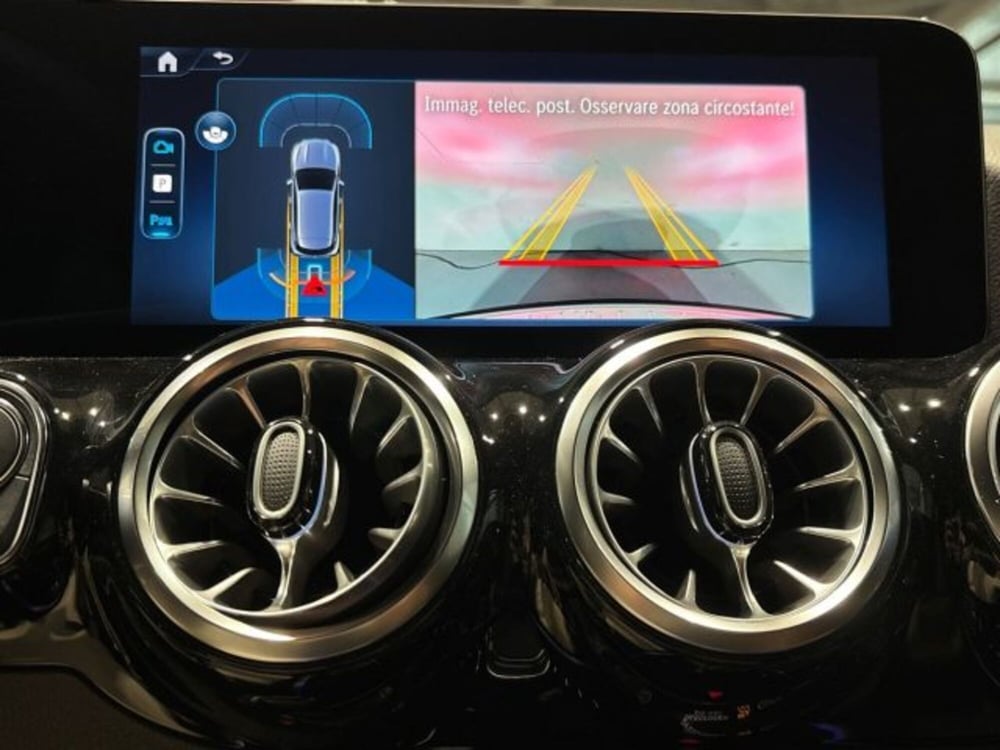 Mercedes-Benz GLA SUV nuova a Bologna (12)