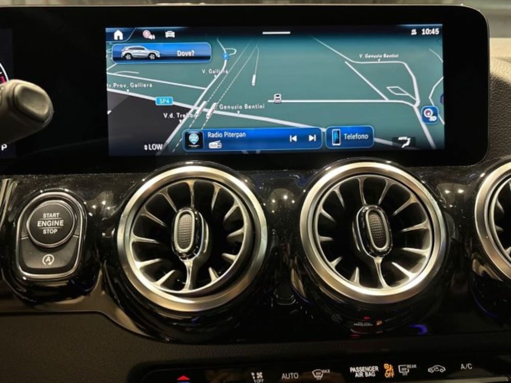 Mercedes-Benz GLA SUV nuova a Bologna (17)