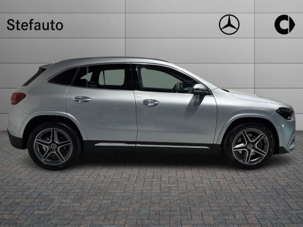 Mercedes-Benz GLA SUV nuova a Bologna (2)