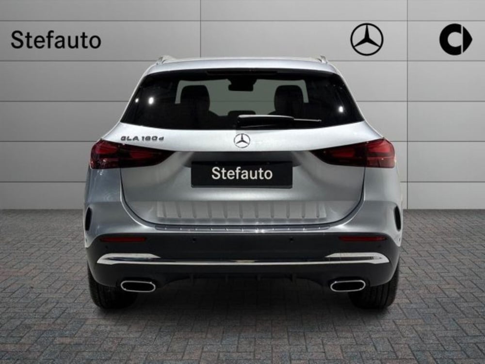 Mercedes-Benz GLA SUV nuova a Bologna (6)