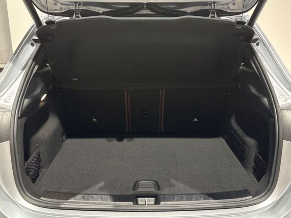 Mercedes-Benz GLA SUV nuova a Bologna (7)