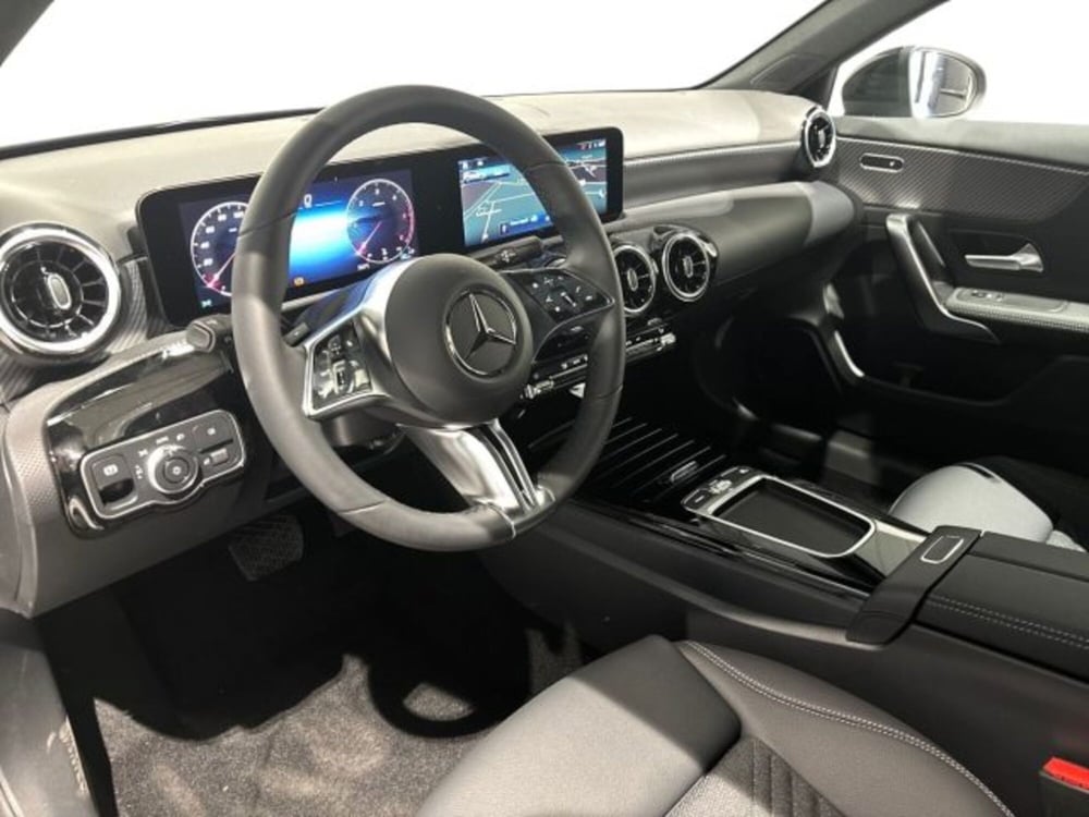 Mercedes-Benz Classe A Sedan nuova a Bologna (11)