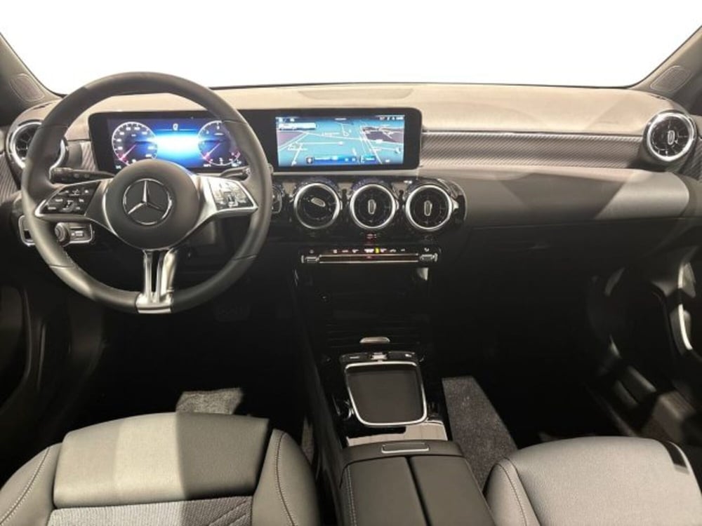 Mercedes-Benz Classe A Sedan nuova a Bologna (13)