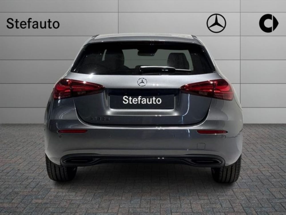 Mercedes-Benz Classe A Sedan nuova a Bologna (6)