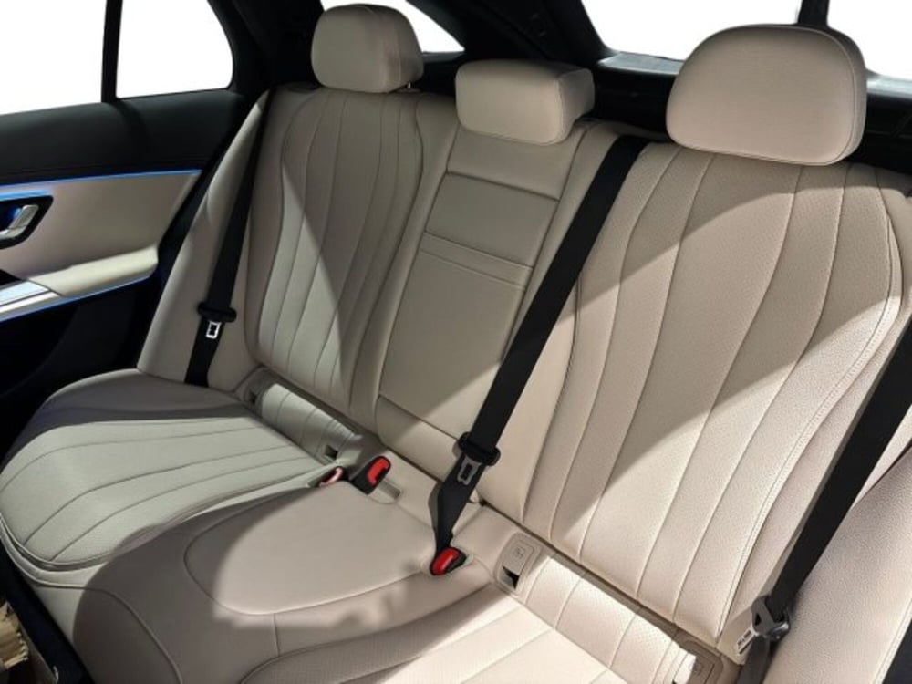 Mercedes-Benz Classe E Station Wagon nuova a Bologna (9)