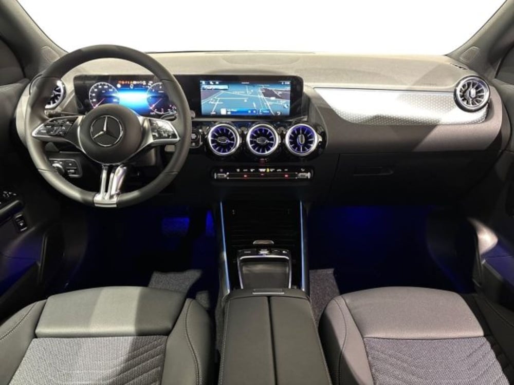 Mercedes-Benz GLA SUV nuova a Bologna (13)