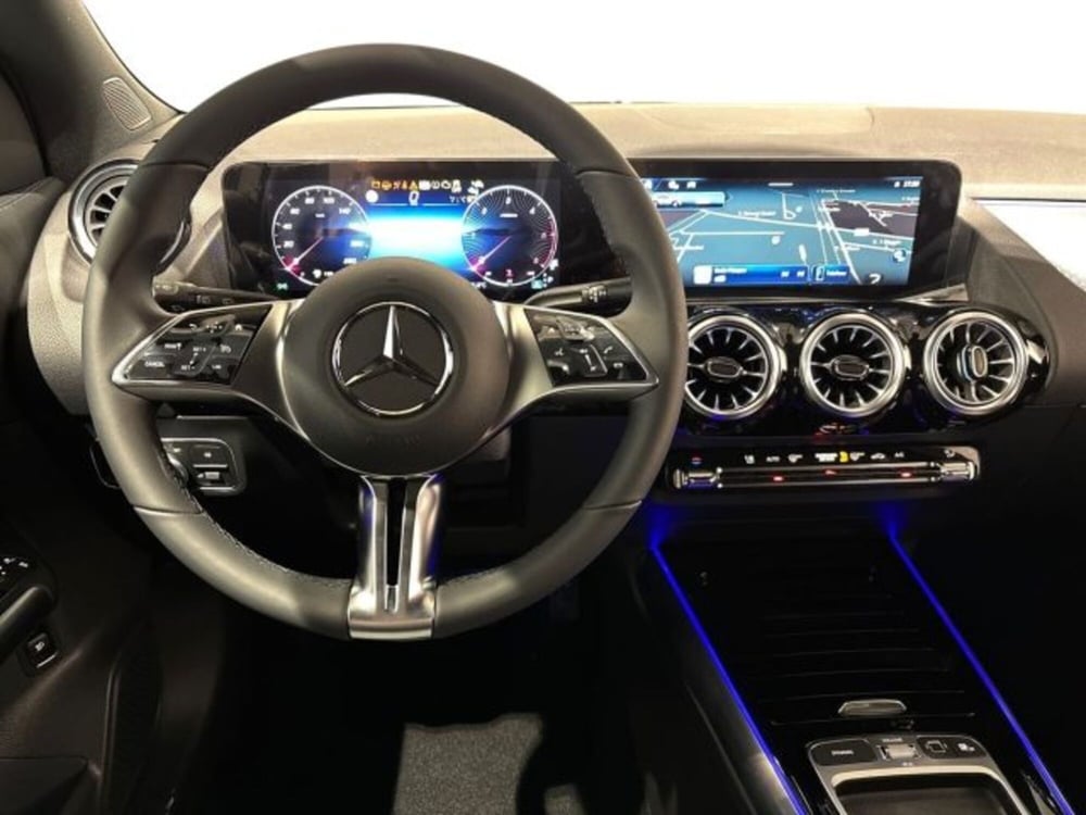 Mercedes-Benz GLA SUV nuova a Bologna (14)