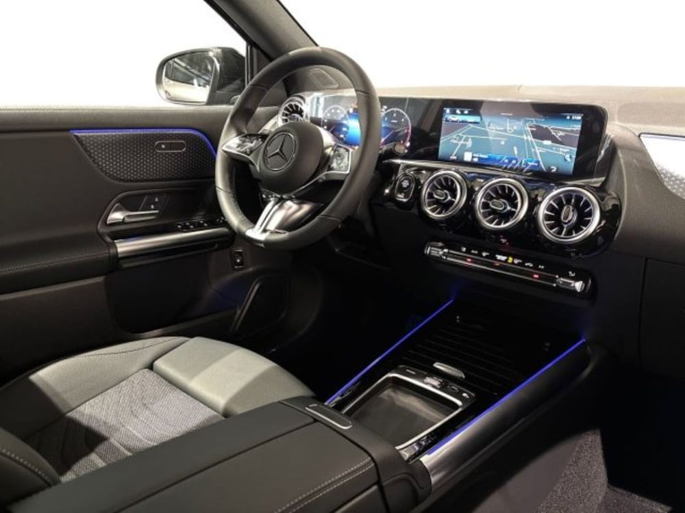 Mercedes-Benz GLA SUV nuova a Bologna (15)