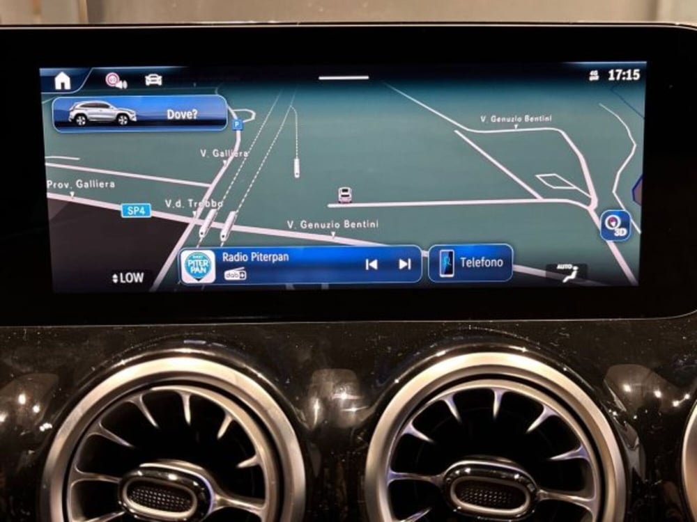Mercedes-Benz GLA SUV nuova a Bologna (17)