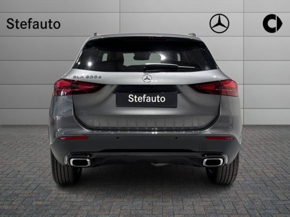 Mercedes-Benz GLA SUV nuova a Bologna (6)