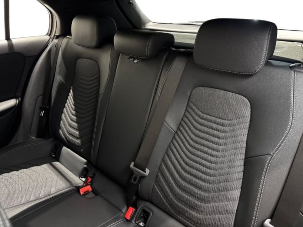 Mercedes-Benz Classe A Sedan nuova a Bologna (9)