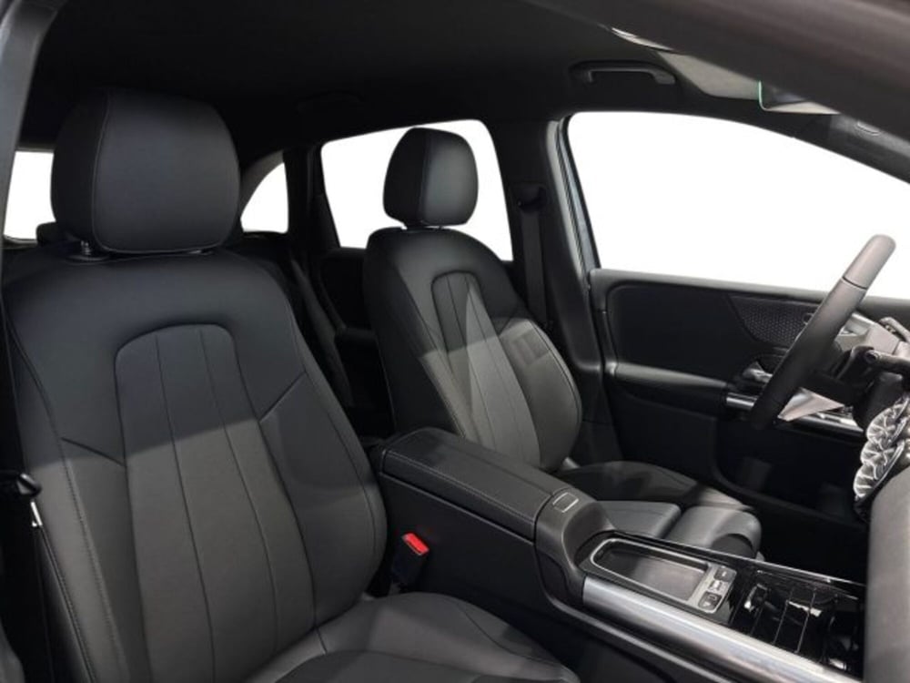 Mercedes-Benz Classe B nuova a Bologna (16)