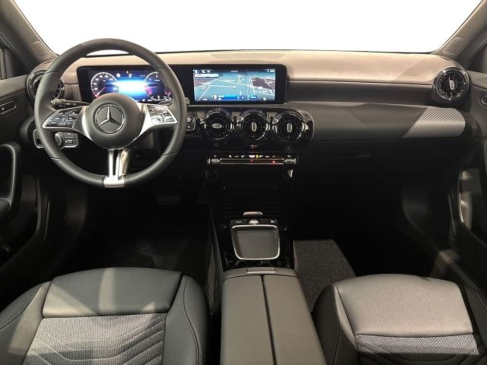Mercedes-Benz Classe A Sedan nuova a Bologna (13)