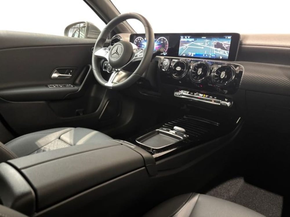 Mercedes-Benz Classe A Sedan nuova a Bologna (15)
