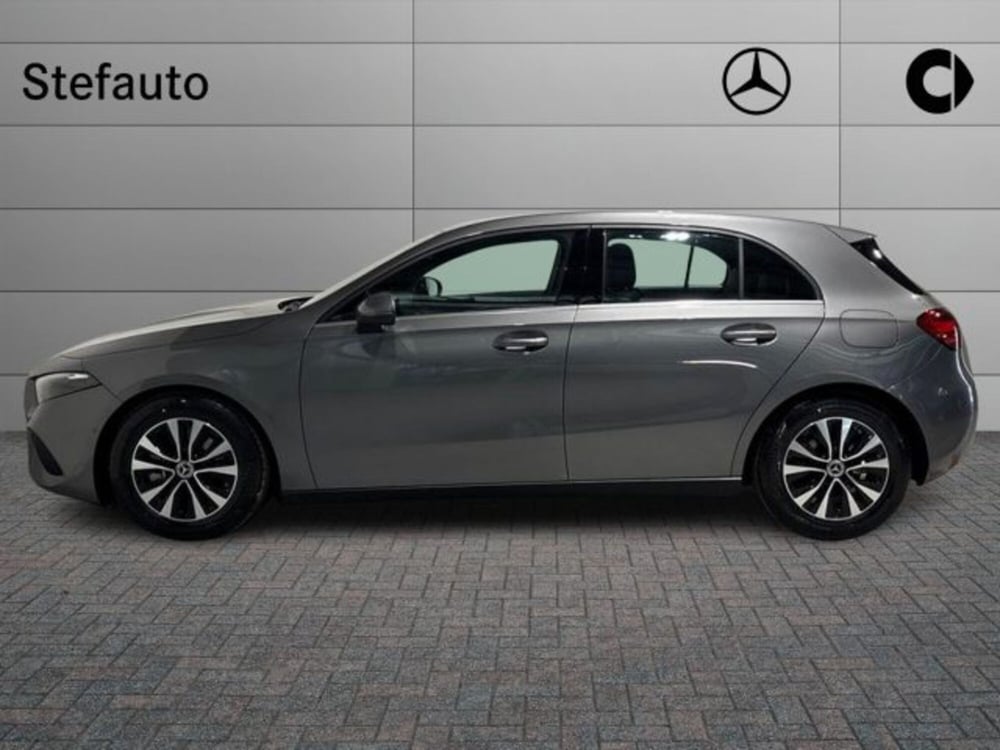 Mercedes-Benz Classe A Sedan nuova a Bologna (3)