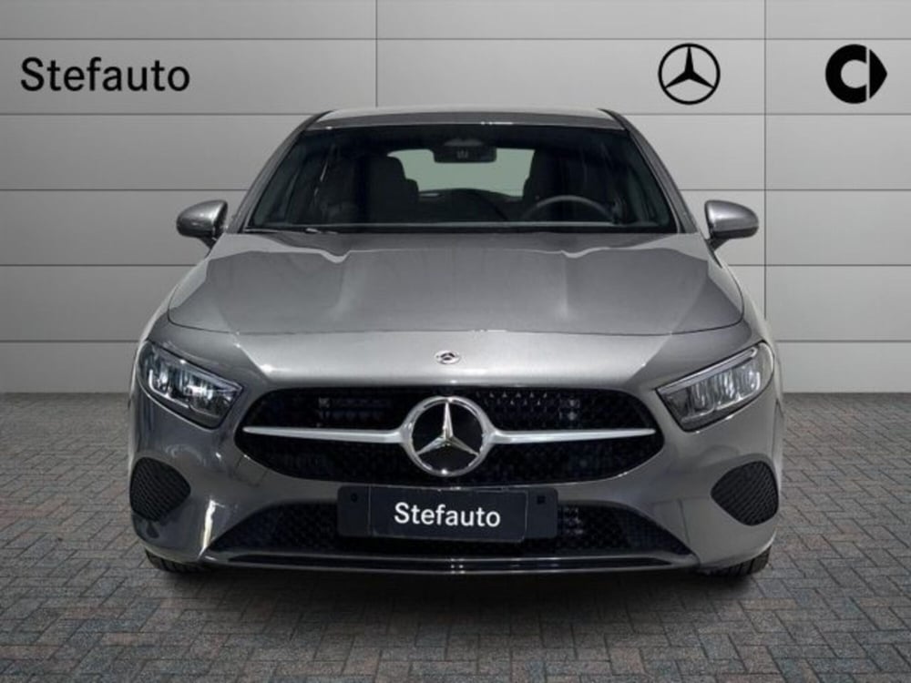 Mercedes-Benz Classe A Sedan nuova a Bologna (4)