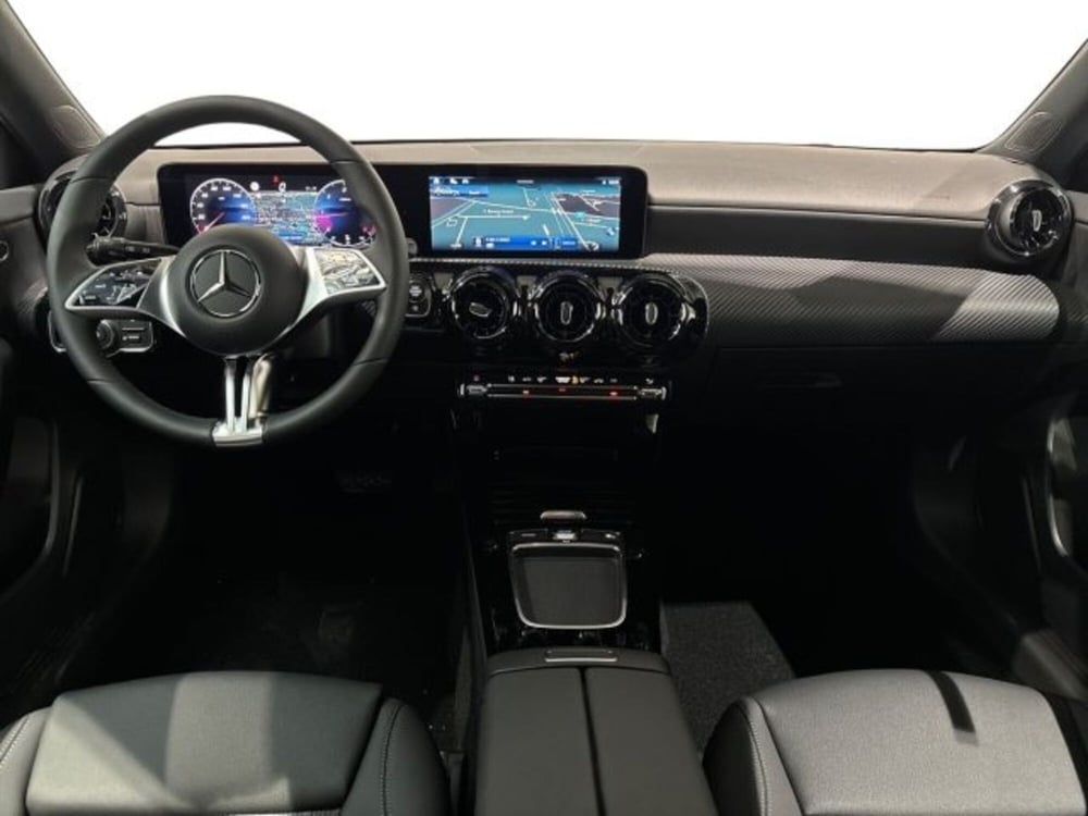 Mercedes-Benz Classe A Sedan nuova a Bologna (13)