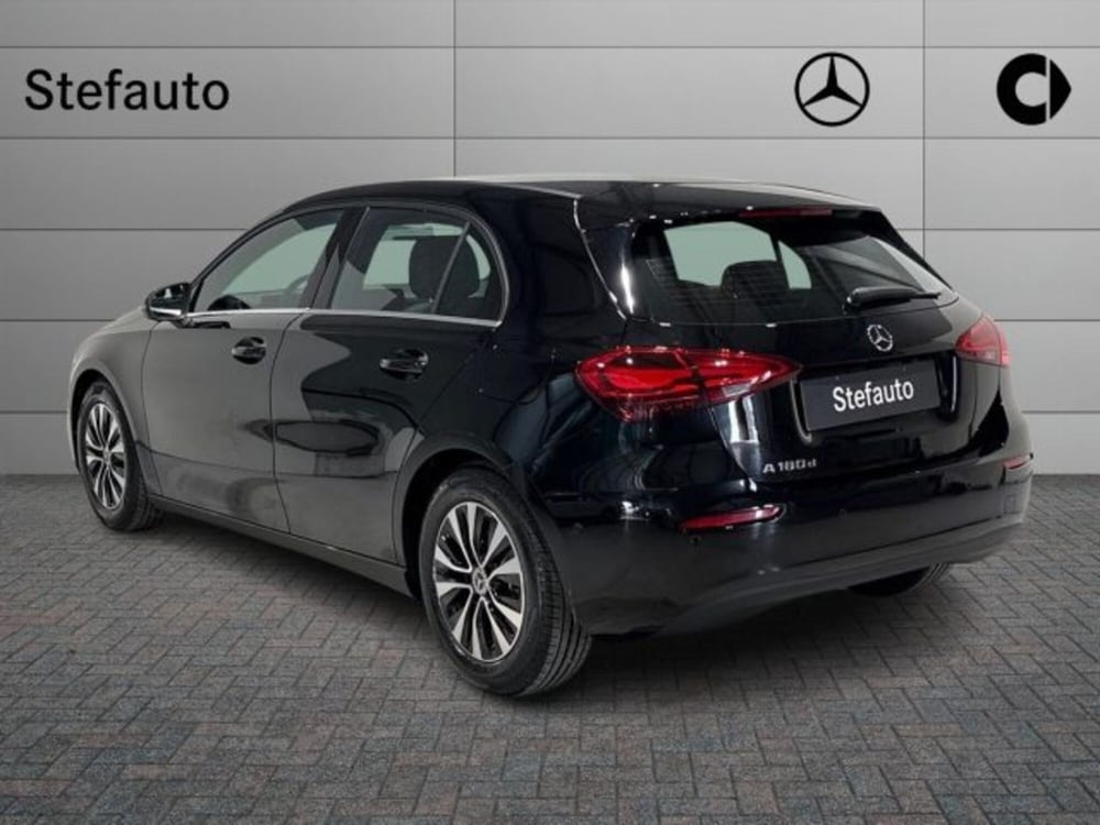 Mercedes-Benz Classe A Sedan nuova a Bologna (5)