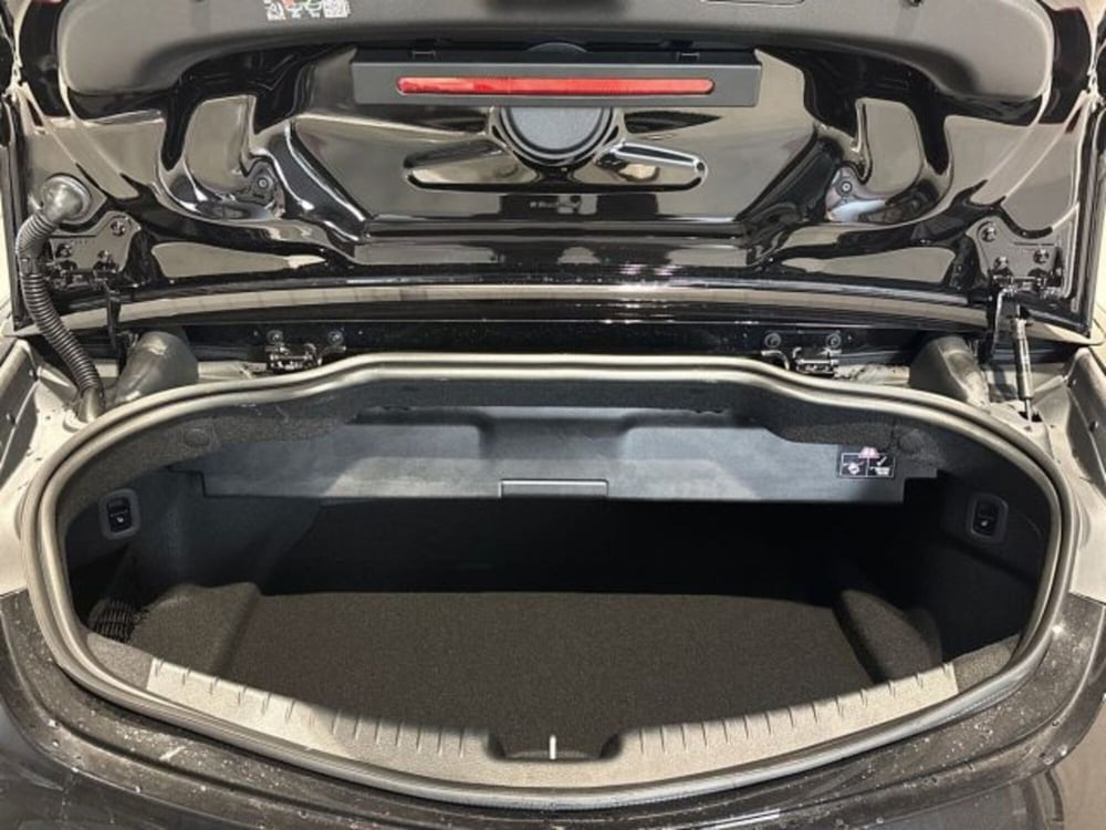 Mercedes-Benz CLE Cabrio nuova a Bologna (7)