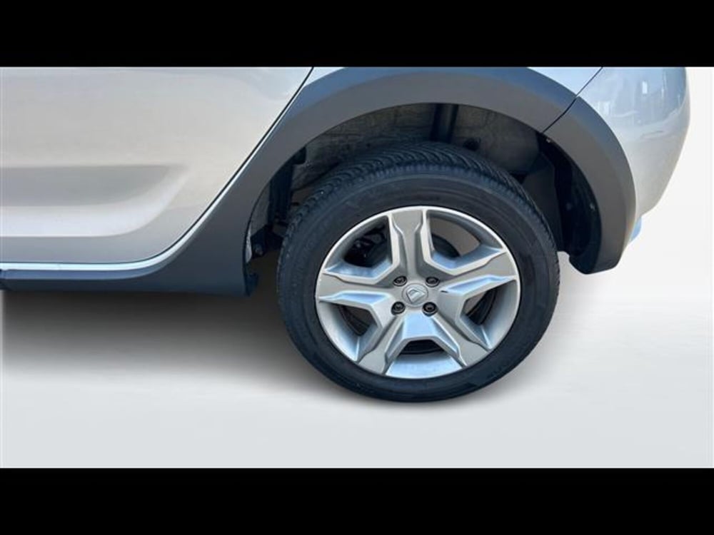 Dacia Sandero usata a Parma (11)