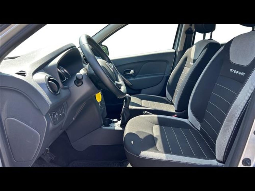 Dacia Sandero usata a Parma (6)