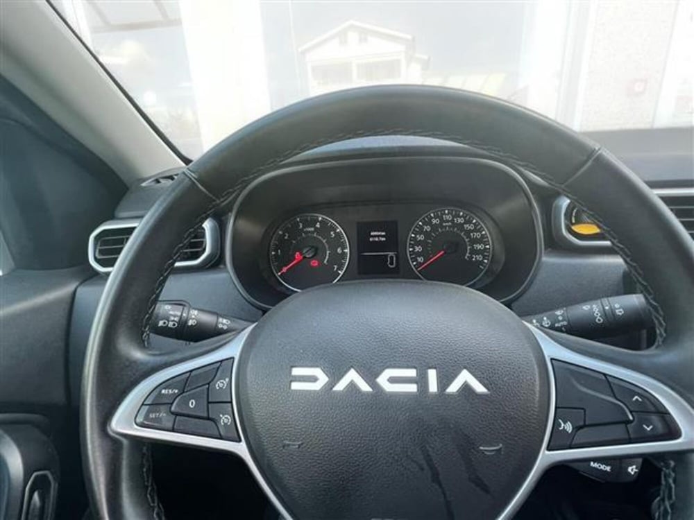 Dacia Duster usata a Livorno (12)